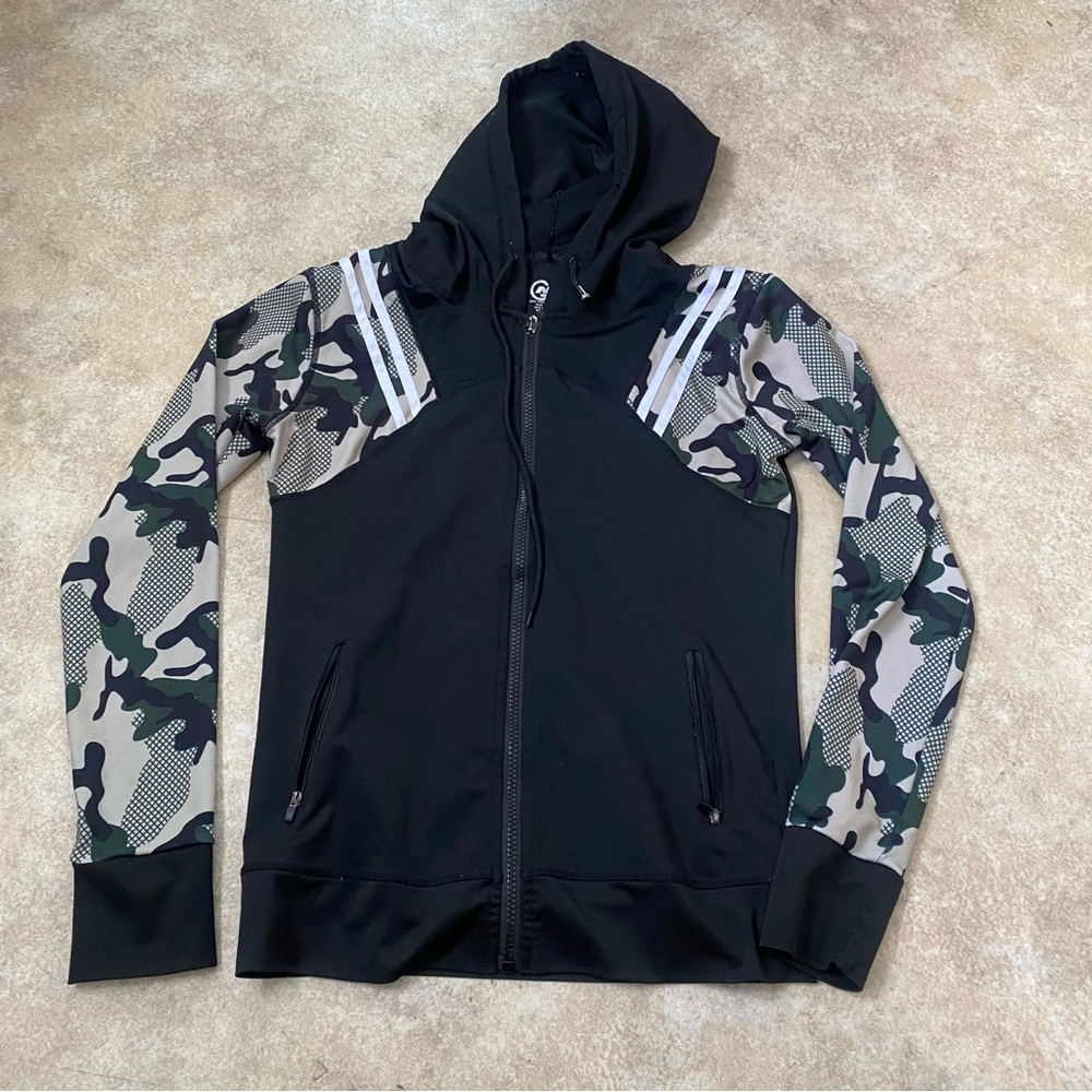 GM Fashion USA Zip Up Camo Sleeve Jacket Size S/M Women's Casual Hoodie Winter